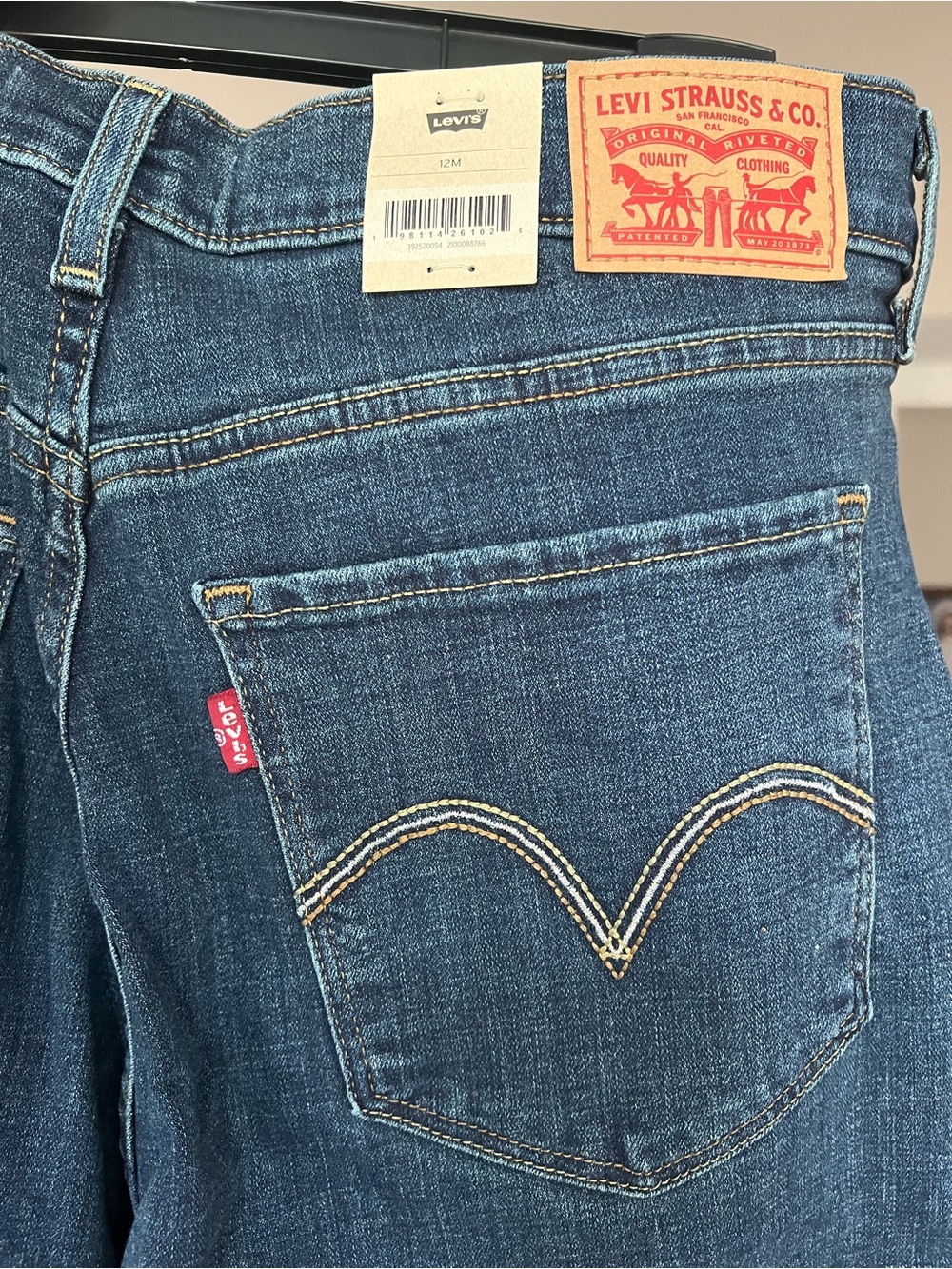 Levi's Mid Rise Classic Bootcut Jean